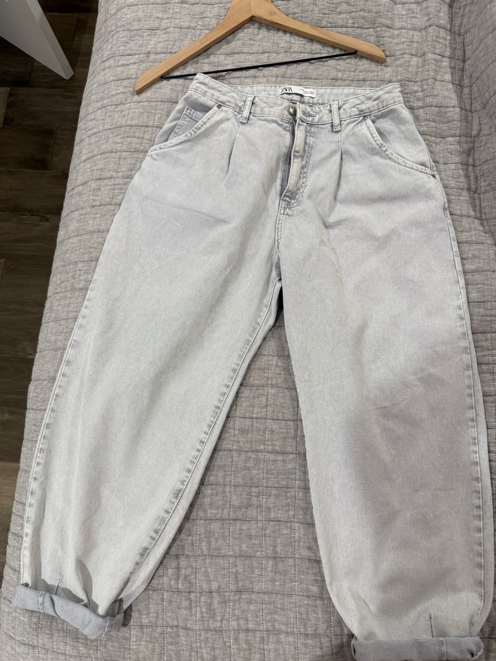 Zara Light blue baggy jeans